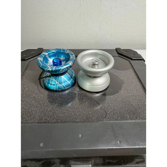 YOYOFACTORY SKILINE SHUTTER BLUE/AQUA SPLASH/ YYF 888 YoYo Set of 2 Case Threads - Picture 1 of 10